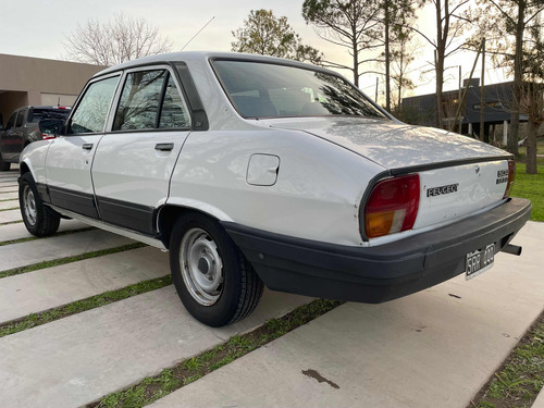 Peugeot 504 Sriid