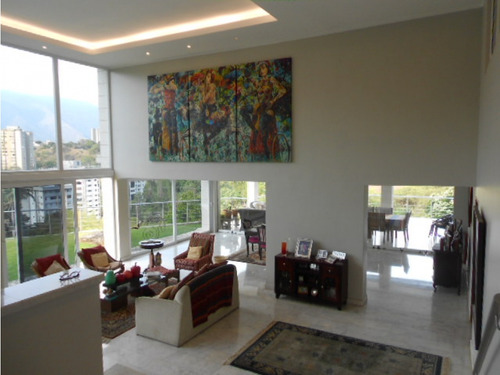 Vendo Casa 1100m2, 5h/7b/8p Cerro Verde 5433