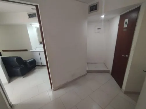 Oficina En Arriendo En Versalles. Cod A10786