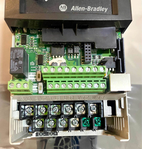 Inversor Powerflex 40 22b-d2p3n104 Allen-bradley 380/480 1cv