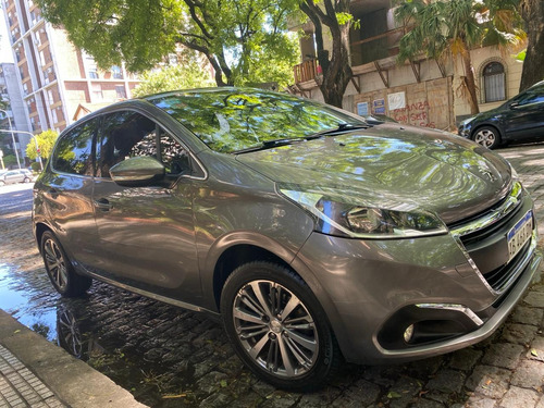 Peugeot 208 1.6 Feline