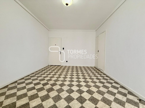 Venta Departamento 1 Ambiente Lateral - Plaza Colón Mdp