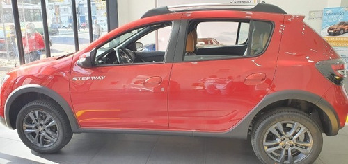 Imagen 6 de 25 de Renault Sandero Stepway 2023 1.6 Intens 0km