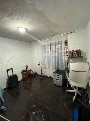 Se Vende Amplia Propiedad 3d2b Maipu (100806)
