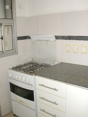 Imagen 7 de 13 de Apartamento En Aguada Sobre Avenida 2 Dormitorios Y Garage