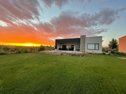 Casa Lago Mari Menuco, La Península