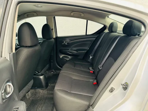 Nissan Versa 1.6 Advance Mt