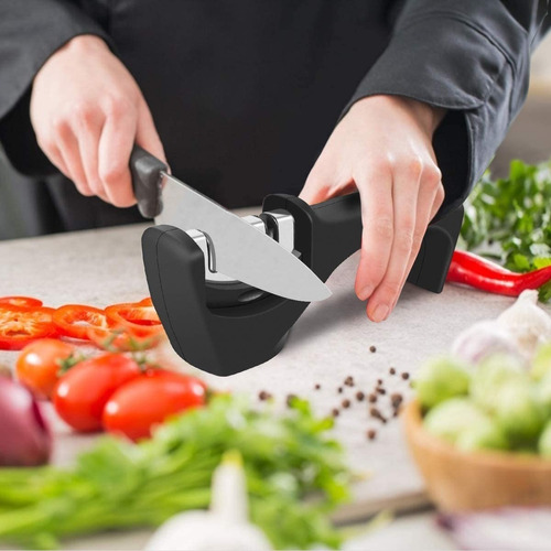 SIMPLETASTE Afilador de Cuchillos 3-1 para cuchillos de Cocina de todos los tamaños 3 sistemas de Afilado diseño ergonómico y elegantes acabados en negro / cromo base de Goma Antideslizante 