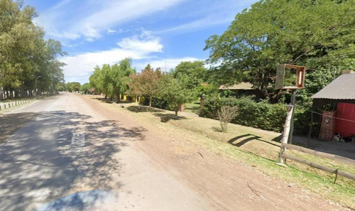 Casa Quinta En Venta - 3 Dormitorios 3 Baños - Cocheras - 1.300mts2 - Lobos