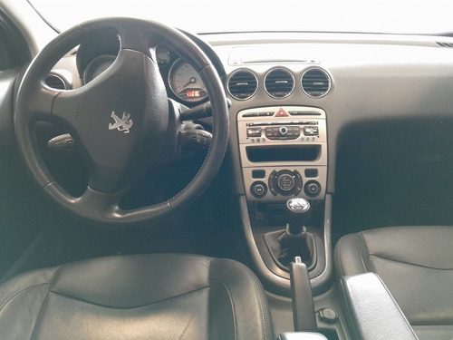 Imagen 13 de 18 de Peugeot 408 2014 1.6 Allure Hdi 115cv Rp