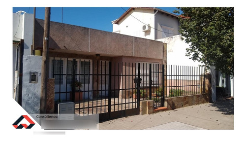 Amplia Casa | 2 Dormitorios | Cochera | Capitán Bermúdez | Barrio Villa Margarita