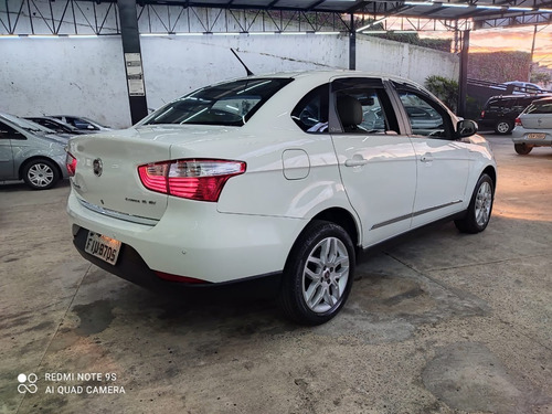 Imagem 4 de 13 de Fiat Grand Siena