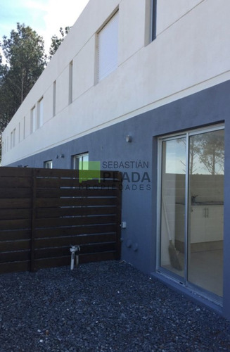 Imagen 14 de 15 de Duplex 2 Dormitorios A Estrena En Altos De La Laguna