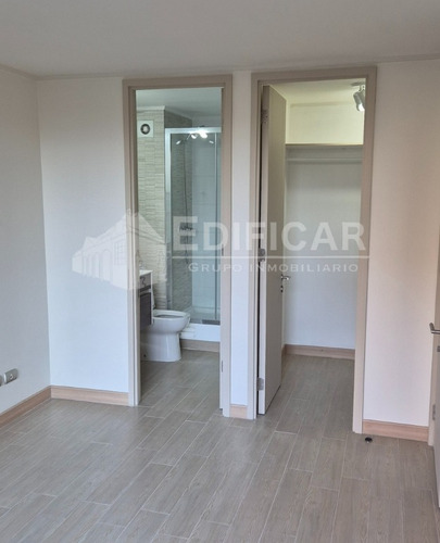 Arriendo C/compromiso Compra 2d2b+est Y Bod Metro Sta Lucia!