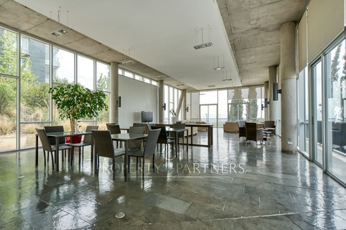 Amplio Y Acogedor Departamento Duplex Con Gran Vis...