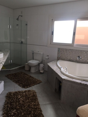 Casa Em Belém Novo Com 4 Dormitórios - Vz3906