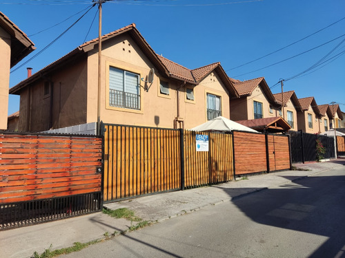 Casa En Microbarrio Con Plaza Y Portón Brisas Del Maipo