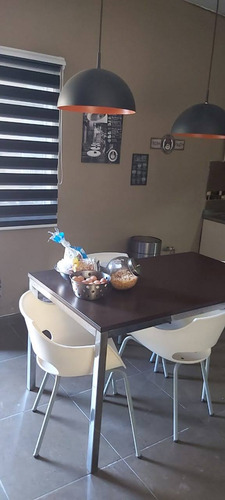 Casa Amplia Con Cocina, Comedor, Patio,, Quincho, Cochera