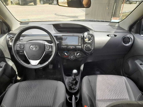 Imagen 10 de 13 de Toyota Etios 1.5 4 Ptas Xls 4at L/18 2018