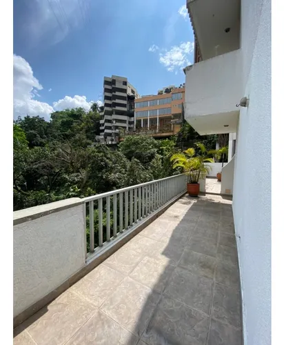 Venta Apartamento De 230mtrs2 En El Peñón, Oeste De Cali 8313.