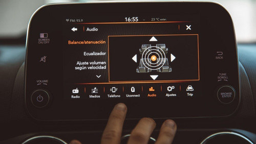 Imagen 14 de 25 de Cronos Drive Cvt 1.3 Pack Conectividad Mt 2022 0km