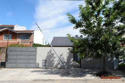 Casa En Venta En Beccar
