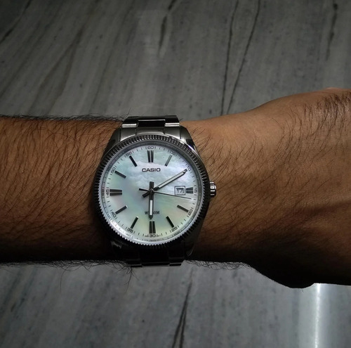 Reloj Casio Mtp-1302psc-7a Esfera Tornasol Correa Plateado Bisel Plateado Fondo Tornasol Mtp-1302psc-7a