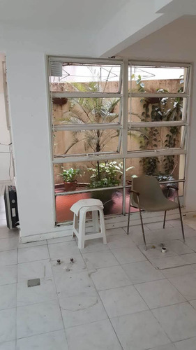 Imagen 10 de 17 de Real Oportunidad!!! Excelente Ubicación! 56 Mts 2 Divisiblemuy Amplio Apto Profesional