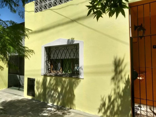 Imagen 2 de 14 de Oportunidad - Casa De 3 Ambientes En Venta - Moron Sur