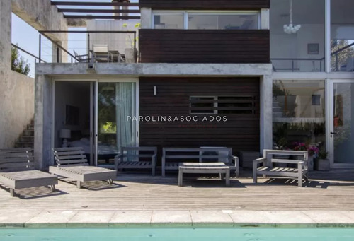 Casa En Venta De 3 Dormitorios En Jose Ignacio