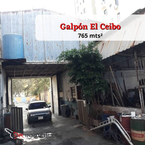 Galpón, Macuto | Buena Zona Comercial, Incluye Maquinaria