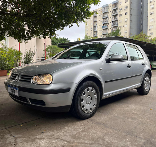 Volkswagen Golf 1.6 Format