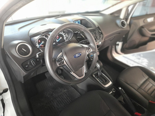 Imagem 9 de 10 de Ford / Fiesta 1.6 Titanium Hatch 16v Powershift 2014 Branco