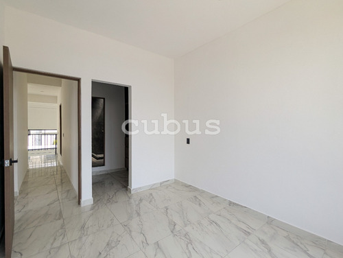 Casa Con Alberca En Venta En Fraccionamiento En Oaxtepec, Morelos