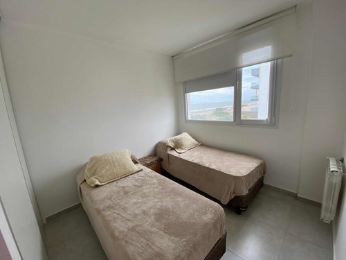 Imagen 14 de 14 de Monte Hermoso Lujo Frente Al Mar! 6 Pers 3 Hab. Enero $70000 Por Dia. Diciembre 1 Q 55000/día. Diciembre 2 Q 60000. Febrero 60000/día. Marzo 55000/día . Alquiler Mínimo 7 Días.