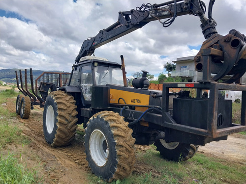 Trator Valtra Bh 180 Com Muck Florestral E Baldeadeira