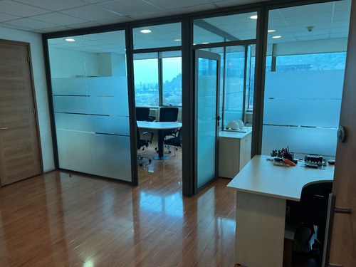 Venta / Arriendo Oficina 2 Privados A. Bello Con M. Montt