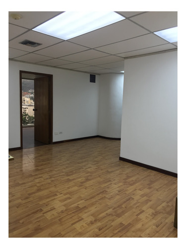 Imagen 3 de 9 de Alquilo Oficina 150m2 Los Palos Grandes 0013