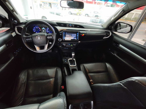 Imagen 6 de 8 de Toyota Hilux 2016 2.8 Cd Srx 177cv 4x4 At