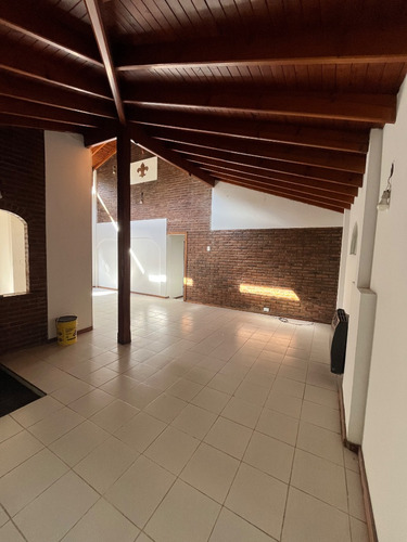 Casa En Venta 4 Ambientes En Ranelagh