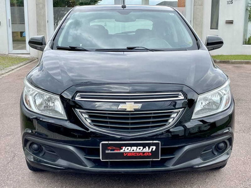 Imagem 3 de 15 de Chevrolet Onix 1.0 Lt 8v Flex 4p Manual 2013