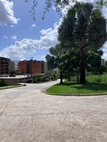 Apartamento En Venta El Lomas De Mañongo Cód 290104