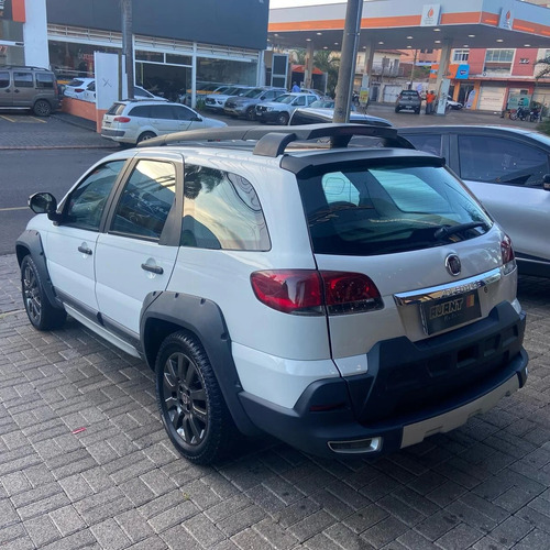 Fiat Palio 1.8 MPI ADVENTURE WEEKEND 16V FLEX 4P MANUAL