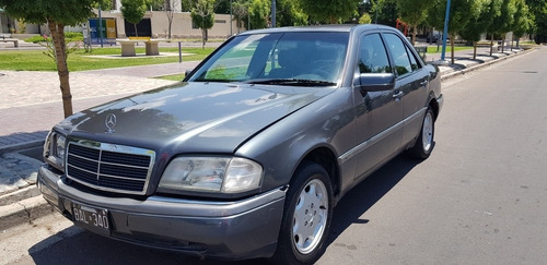 Imagen 1 de 7 de Mercedes-benz 220 Elegance