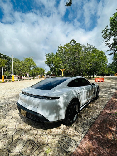 Porsche Taycan 2022 Está Nuevo Posible Cambio