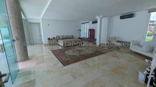 Ms: 24-3353 Vendemos Espectacular Y Nueva Casa En Loma Linda, El Hatillo. A=680m2, 4h, 5b, 11p.