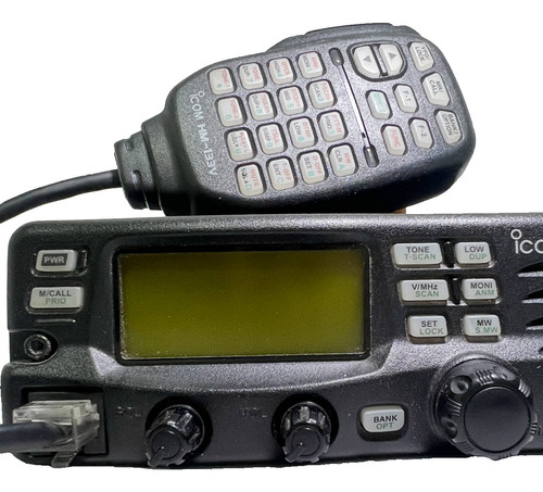 Radio 2 Metros Icom Ic-v8000