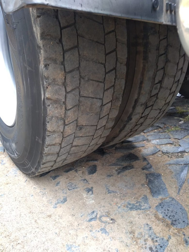 Imagem 8 de 12 de Iveco Stralis 440 6x2 2012/2013