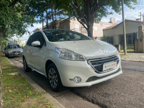Peugeot 208 1.5 Allure Touchscreen