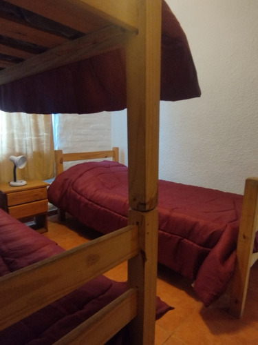 Alquiler Casa Piriapolis 5 Personas Con Parrillero 125 Dolares X Dia Playa 2 Cuadras